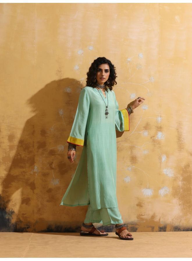 trueBrowns Mint Green Muslin Silk High-Slit Kurta Pant Set - Image 3