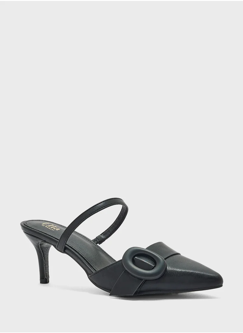 ELLA Pump  With Buckle Detail