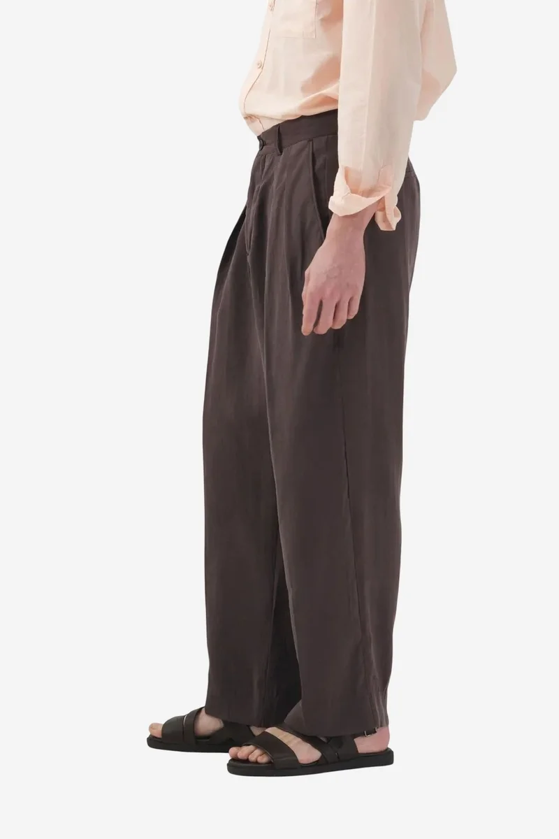 Giesto Beaver Brown GIESTO Men's Tailored Pleated Trousers for Men | Best Price UAE