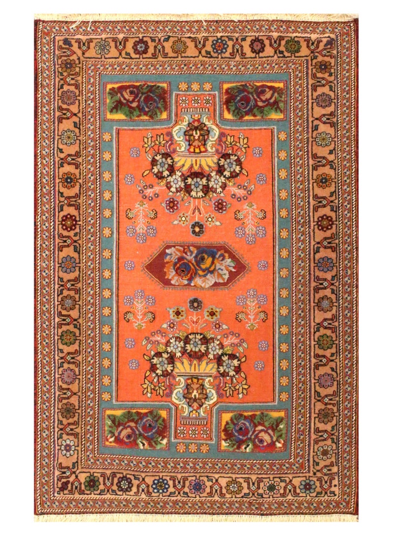 سجادة سوماك فاخرة مصنوعة يدويًا، جودة عالية، مقاس 126 سم × 90 سم، تصميم فارسي تقليدي - Image 1