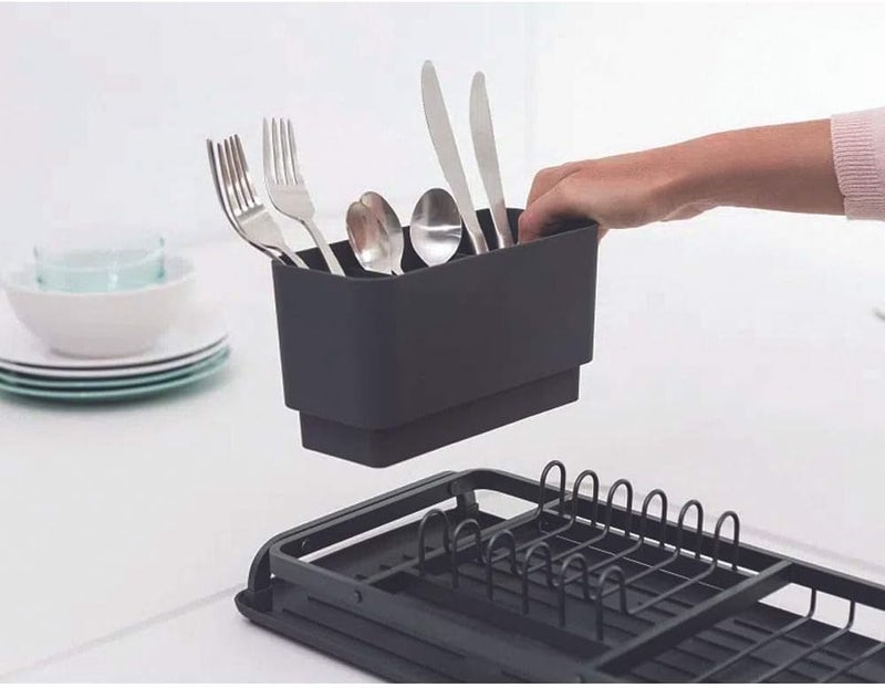 برابانتيا رف تجفيف الأطباق المدمج من Brabantia (رقم الموديل: 117268)، مزود بصينية تصريف مائي، بلون رمادي داكن. - Image 4