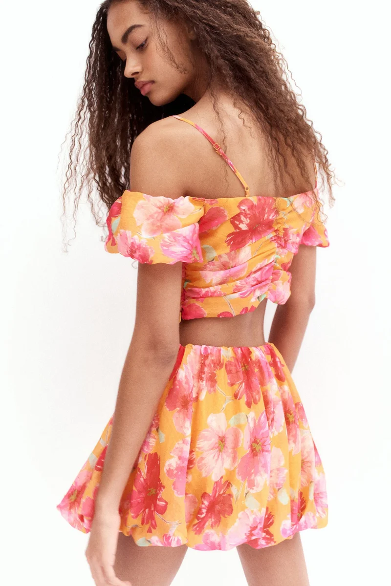 H&M Cold shoulder blouse