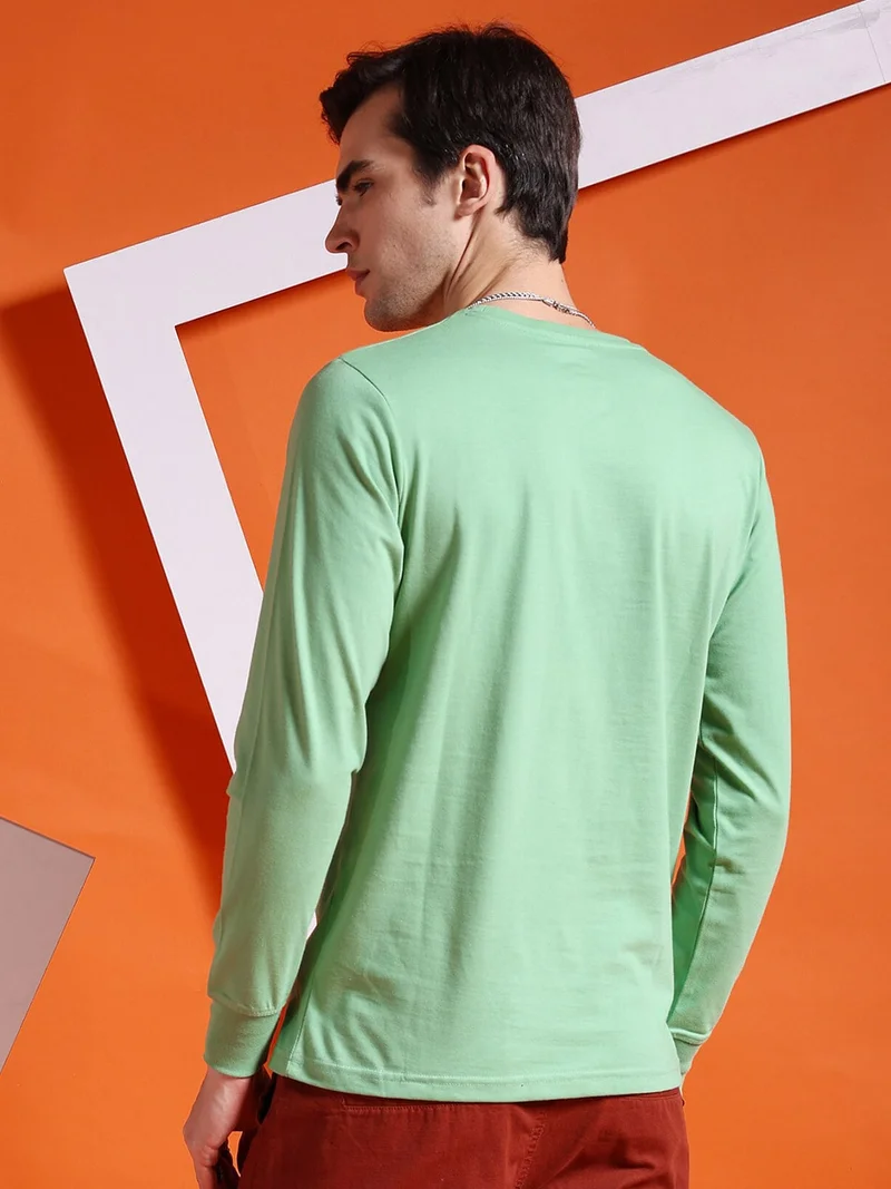 The Indian Garage Co Men Slim Fit Solid Round Neck Tshirt