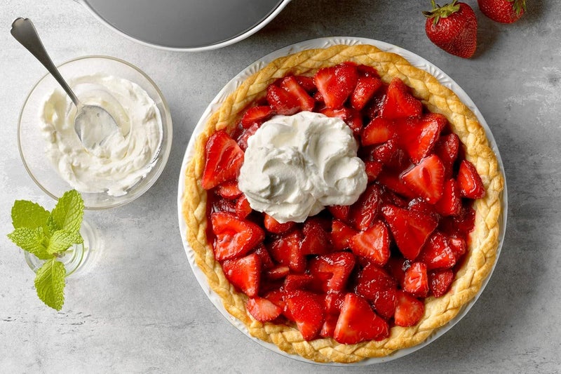 Range Kleen Taste of Home 9 x 15 inch Stoneware Pie Plate - Image 4
