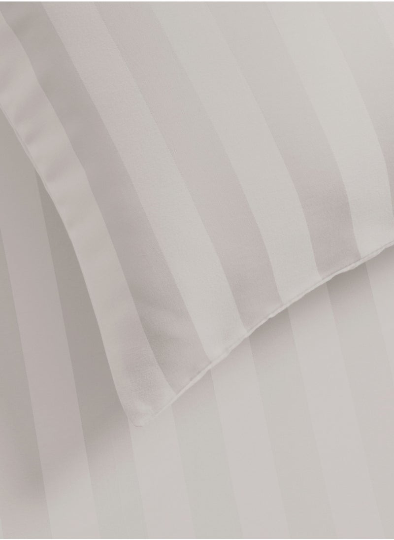 Queen Microfiber Sheet Set, Queen Size 3 Pieces, Hotel Stripes Design - pzsku/Z06C6D66ABB570A90349DZ/45/_/1709015758/3136699d-6bcb-45eb-a71c-2c88516880c1