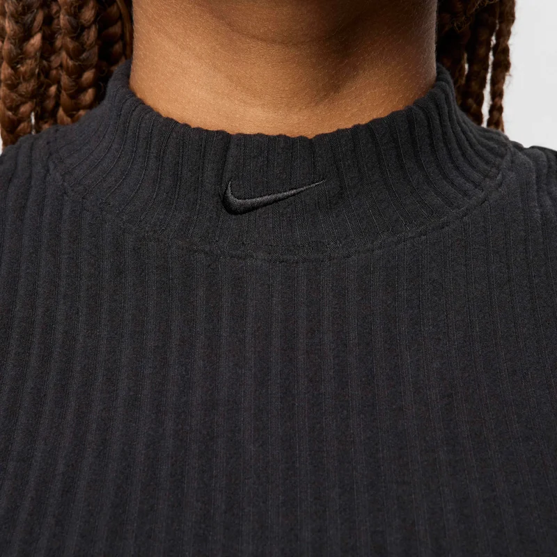 Nike Black Women's Sportswear Chill Crop Top for Women | Best Price UAE