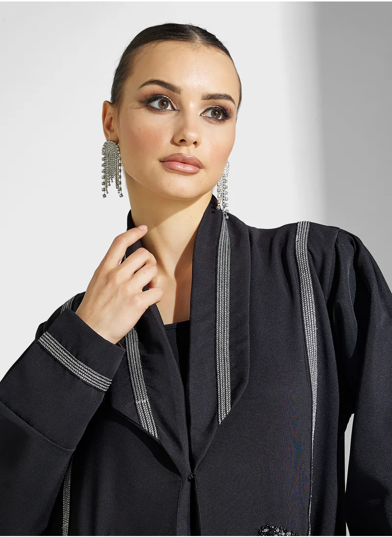 هيا كلوزيت Collared Abaya with Flared Sleeve