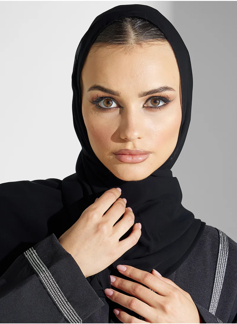 هيا كلوزيت Collared Abaya with Flared Sleeve