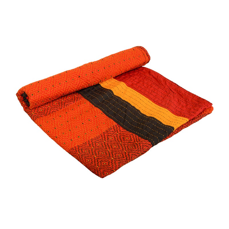 Garvi Gurjari Garvi Gurjari Handmade Cotton Patchwork Khambira Quilt - Image 3