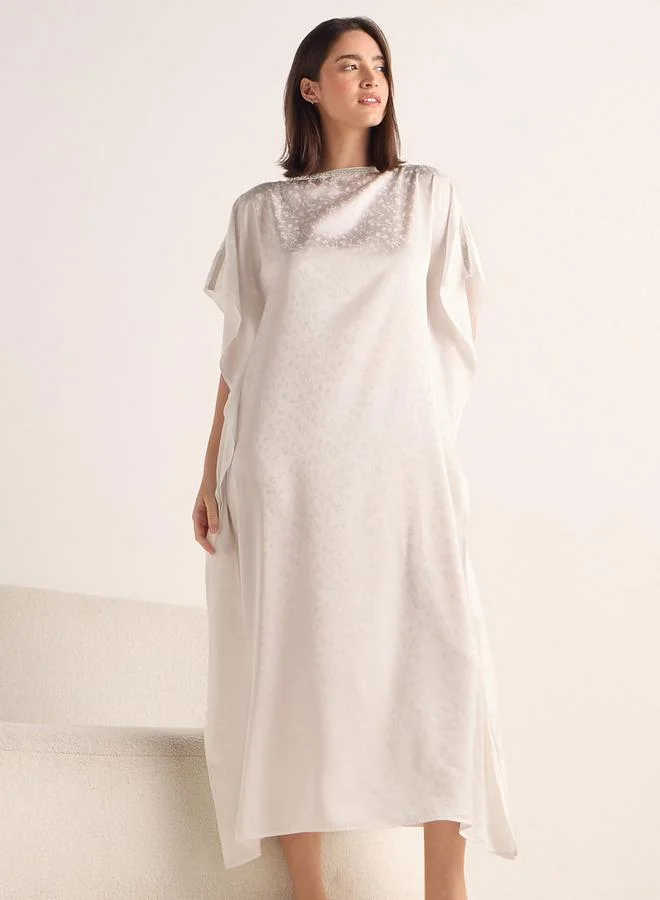 سبلاش فيڤ قميص نوم كفتان بنقوش ورقبة قارب