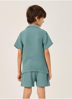 Styli Plain Crinkled Short Sleeve Shirt and Shorts Set  - Image 5