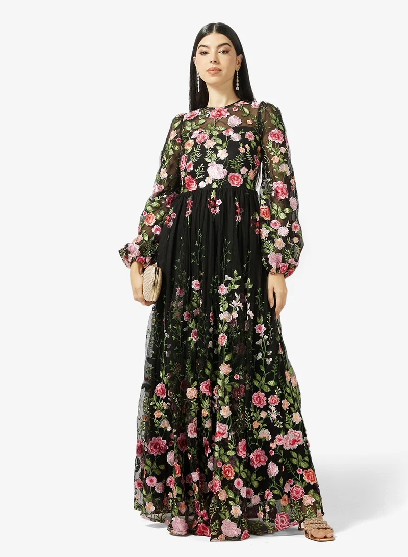 مايا فستان ماكسي بأكمام منفوشة مطرزة