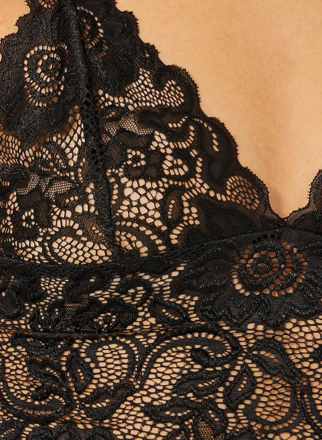 Styli Styli Pack of 3 - Lace Bralette- Mesh Shorts and Robe