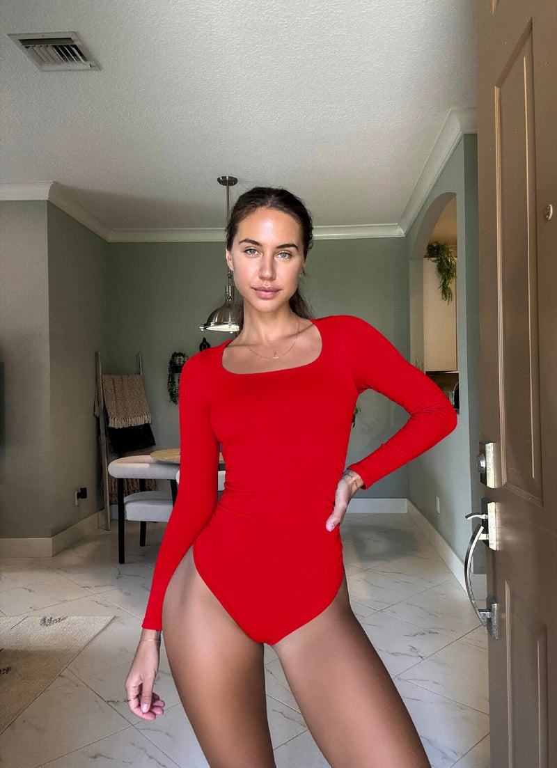 OQQ Women's Bodysuits Ruched Long Sleeve Square Neck Lounge Stretch Travel Bodysuits Red - Image 4