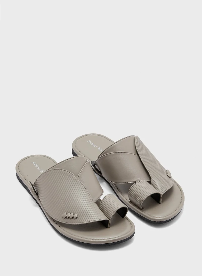 روبرت وود صنادل عربية تقليدية