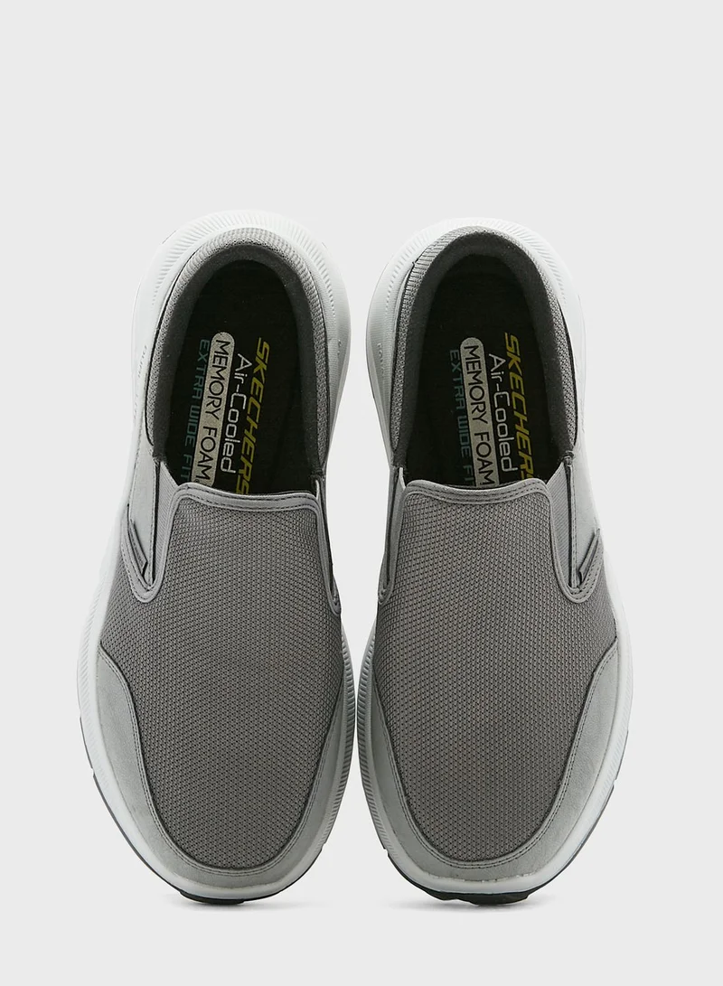 SKECHERS Equalizer 5.0