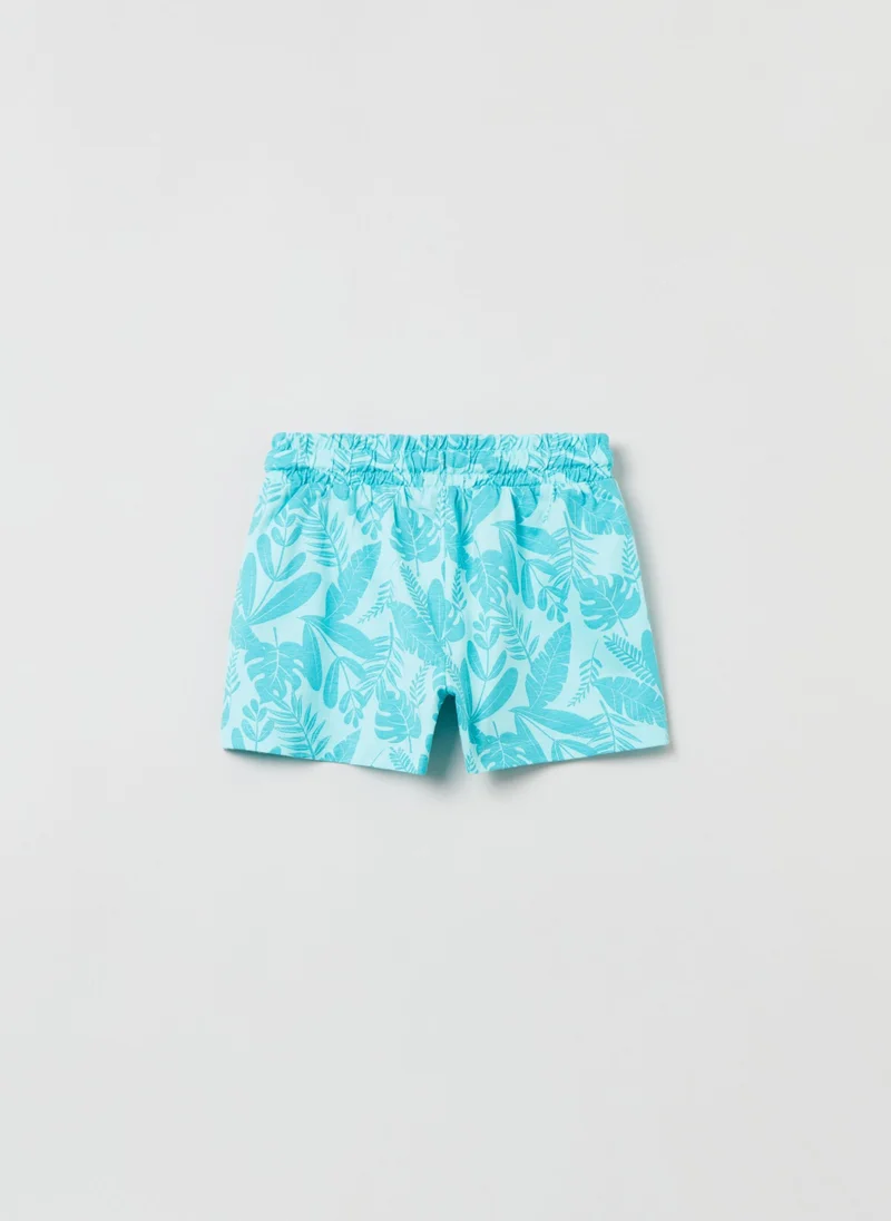 او في اس Shorts With All-Over Tropical Leaves Print