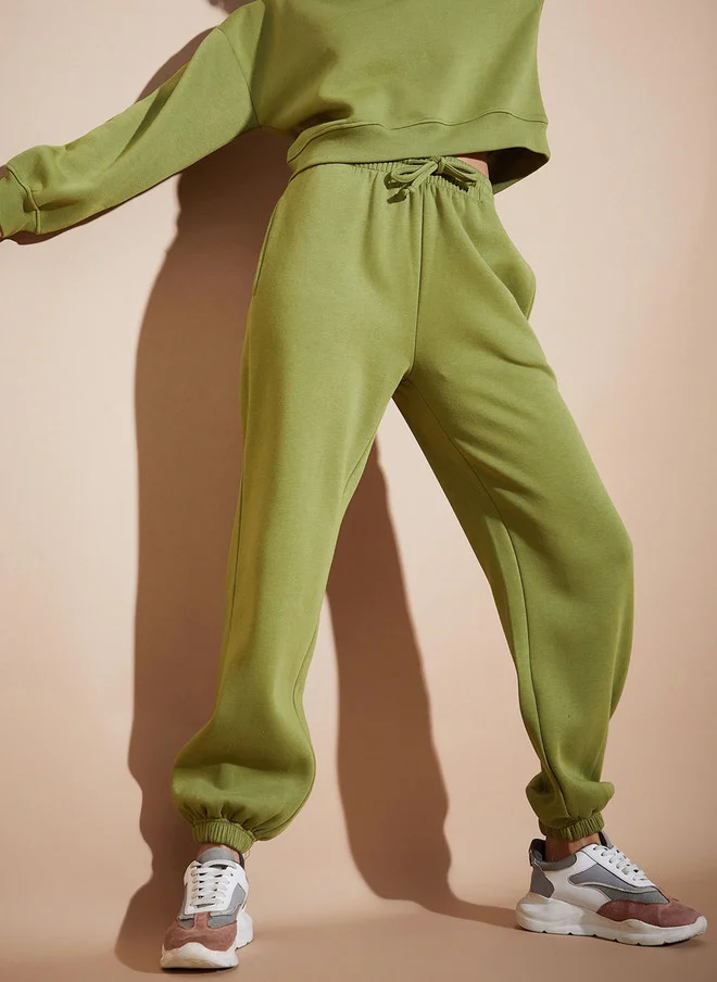 ساسافراس بنطلون رياضي نسائي مريح بلون أخضر زيتوني