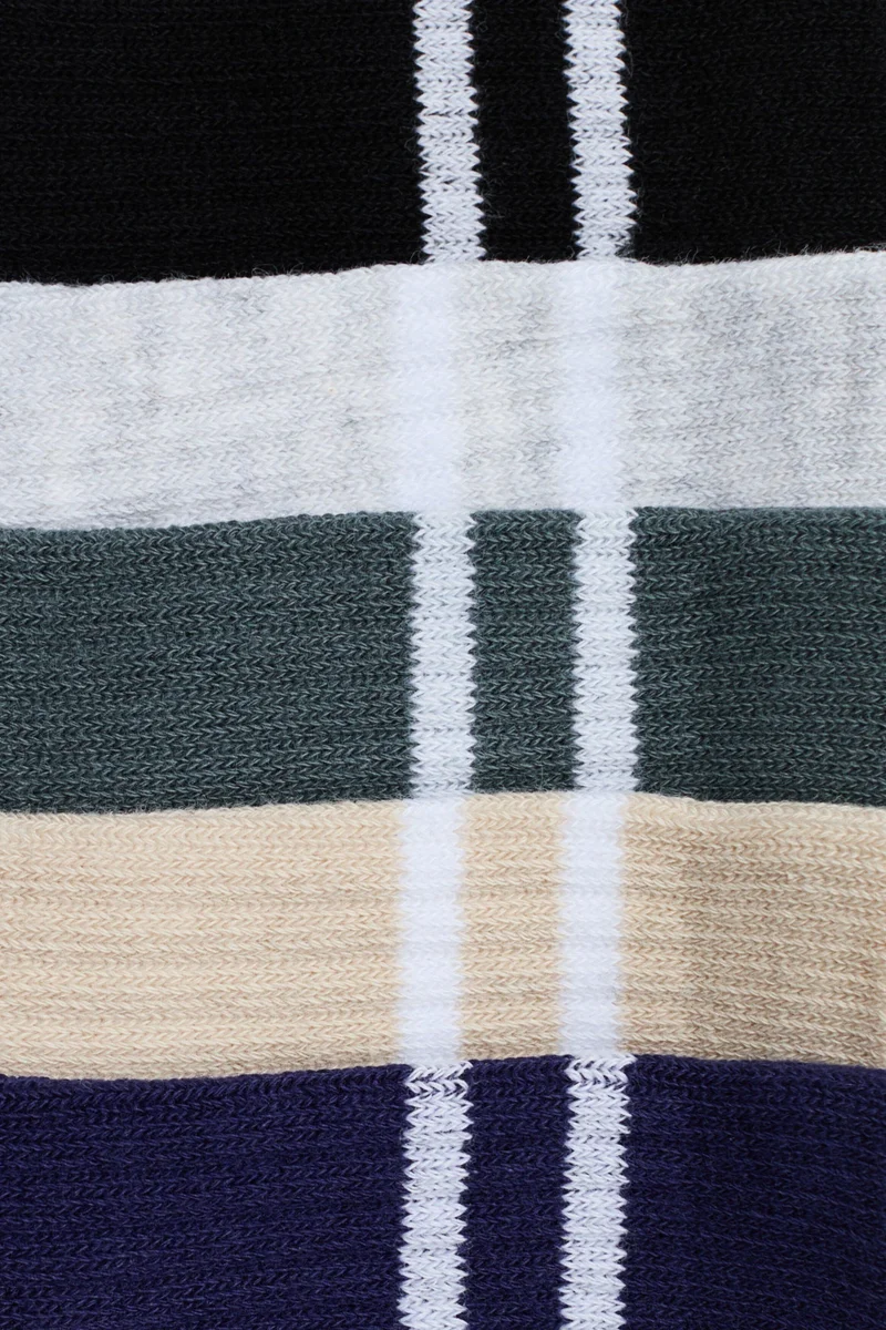 اتش اند ام جوارب رياضية من نسيج دراي موف - عبوة من 5 أزواج