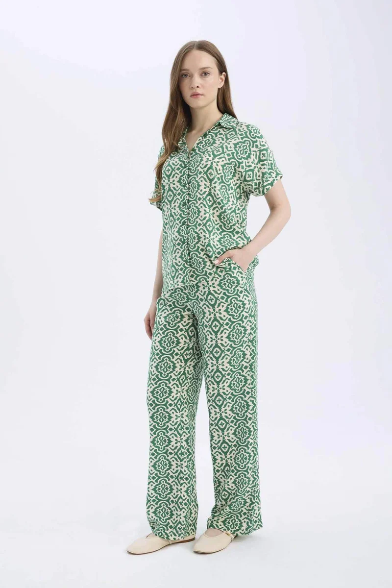 ديفاكتو Regular Fit Regular Hem Trousers