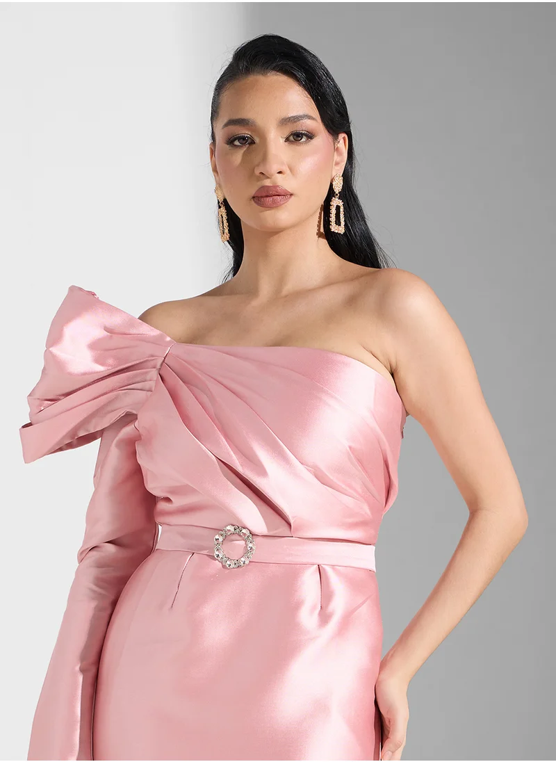 نمشي x One-Shoulder Satin Dress