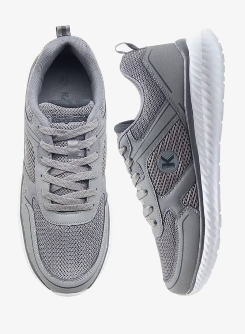 كانغاروس حذاء رياضي رجالي بشعار وتفاصيل برباط