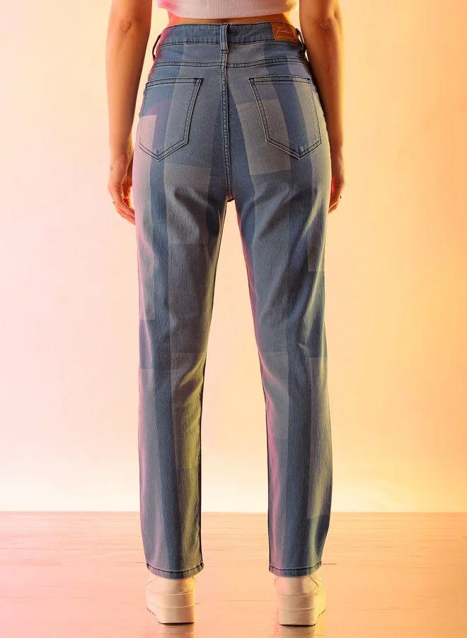 مرفوعة Women Straight Fit Laser Print High-Rise Jeans