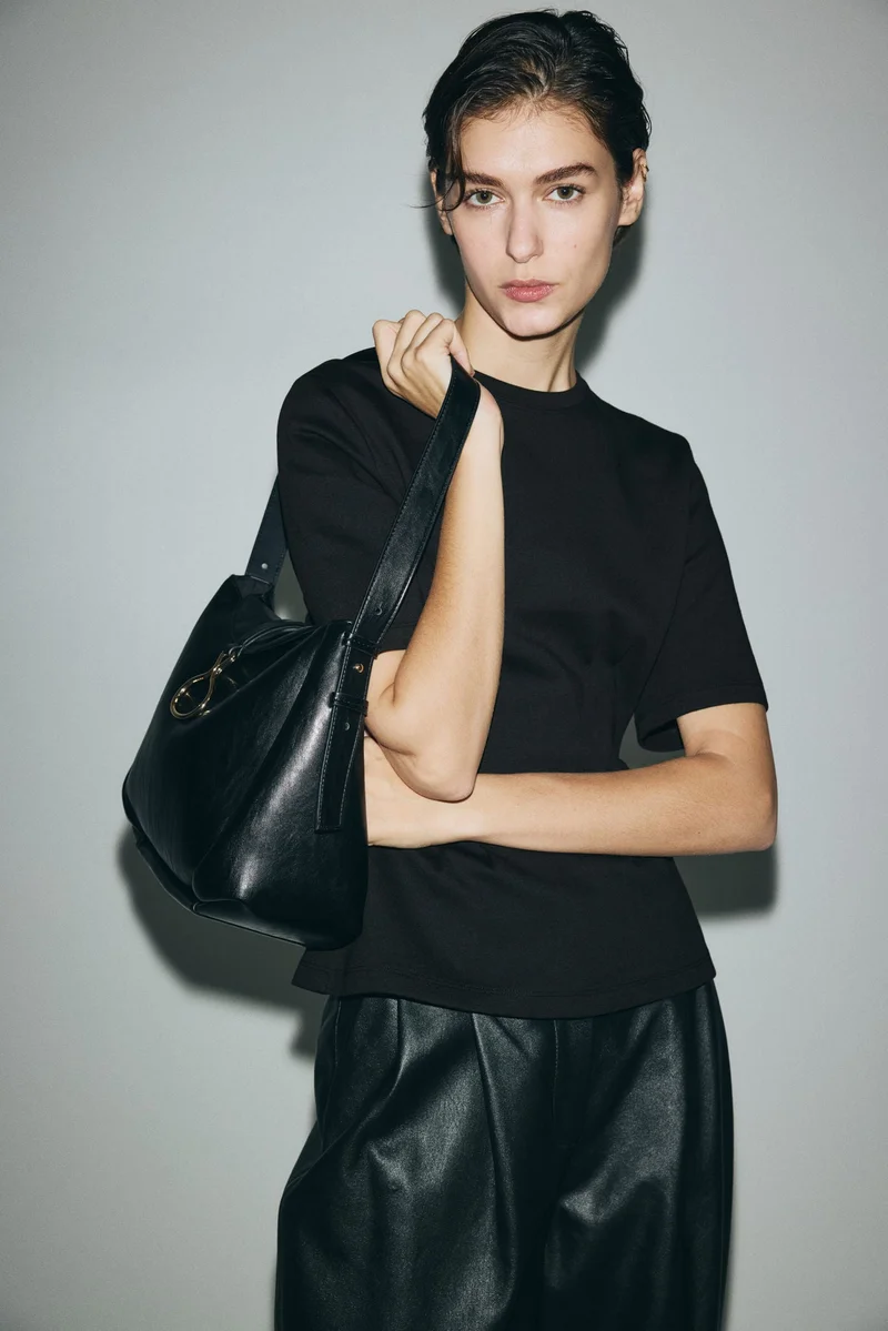 اتش اند ام تي-شيرت بخصر عملي