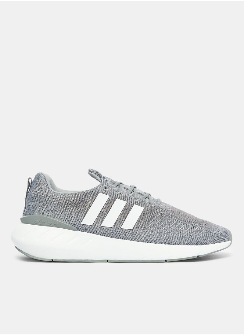adidas Originals - SWIFT RUN 22 - Image 1