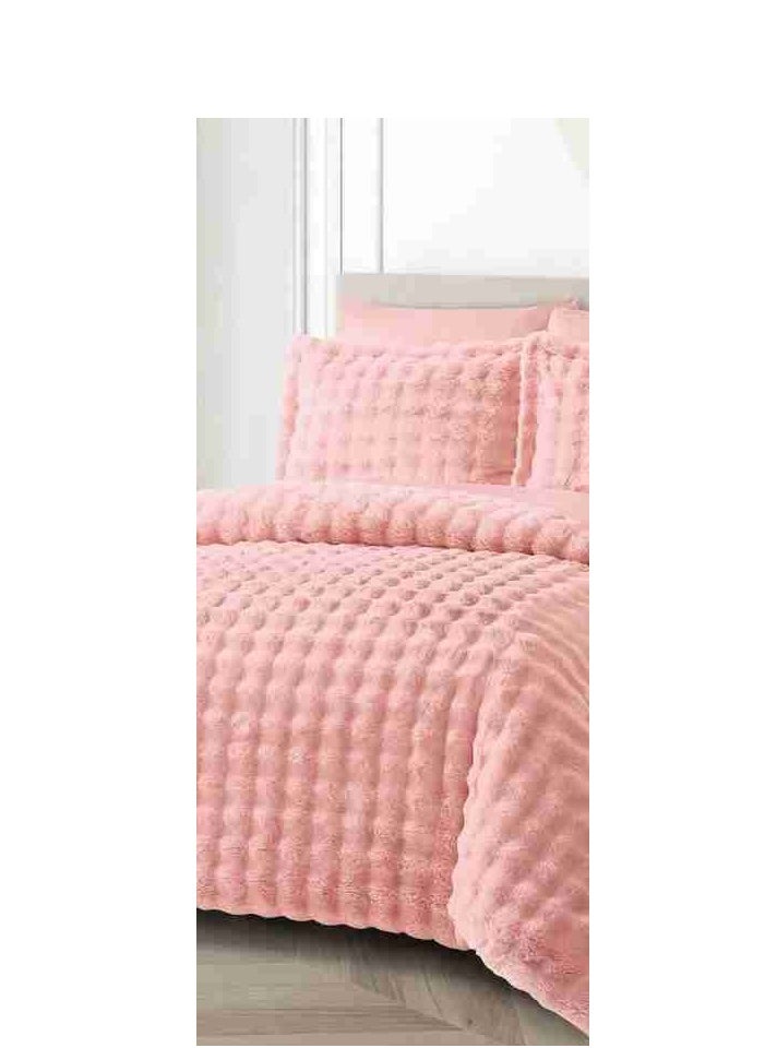Xi Duo Duo Winter double bedspread, embroidered with soft velvet and luxurious fur to give you warmth and add beauty and elegance to your room, size 240*260 cm  - Image 3