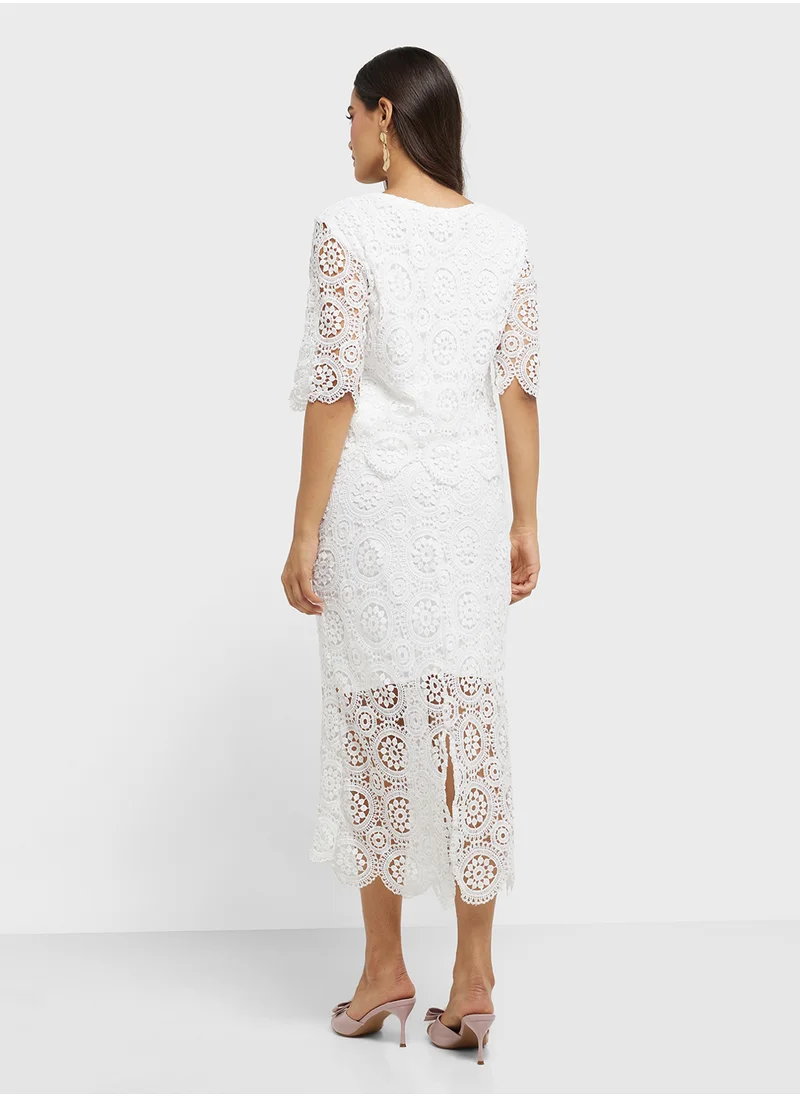 ايلا Lace Top & Skirt Set
