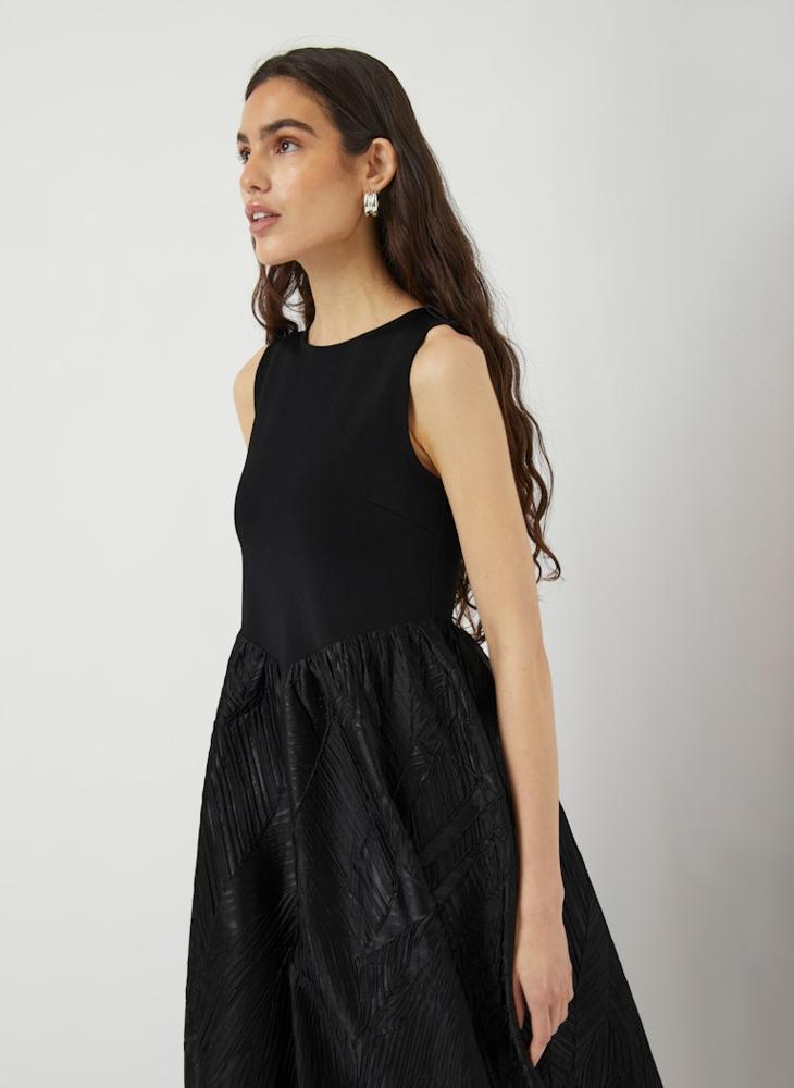 YAS Sleeveless Crew Neck Maxi Dress - Image 3