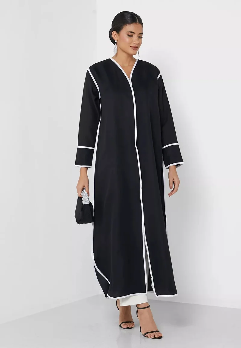 Moistreet  Stripe Detail  Abaya for Women | Best Price UAE