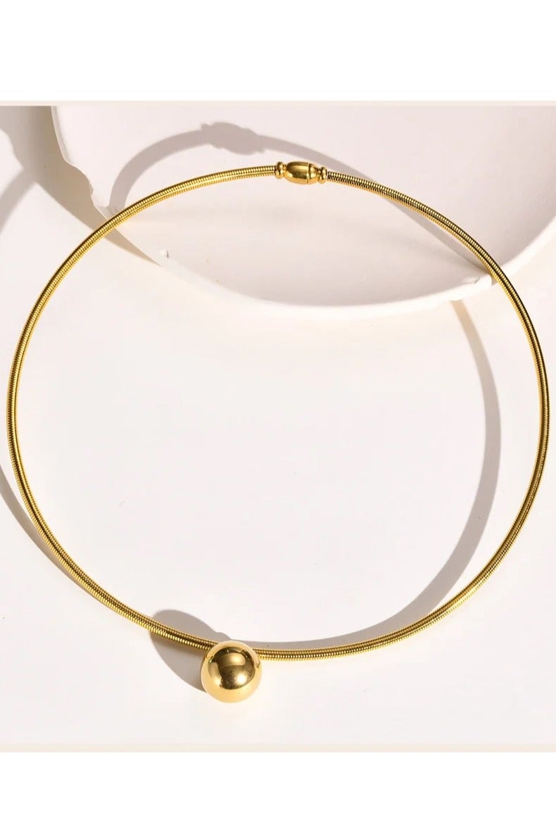 Rwnq Modern Gold Stainless Steel Collar with Polished Ball Pendant - Shiny Collar Necklace for Women - Elegant Anti-Rust and Hypoallergenic Necklace - Suitable for Daily Outings and Special Occasions - Stainless Steel Accessories Necklace - Women's Accessories - Necklace for Women.  - Image 5