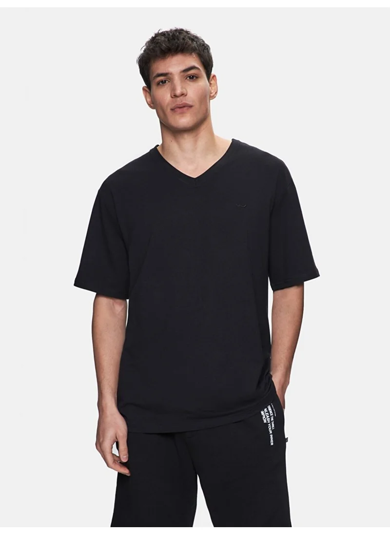إل تي بي Black T-Shirt