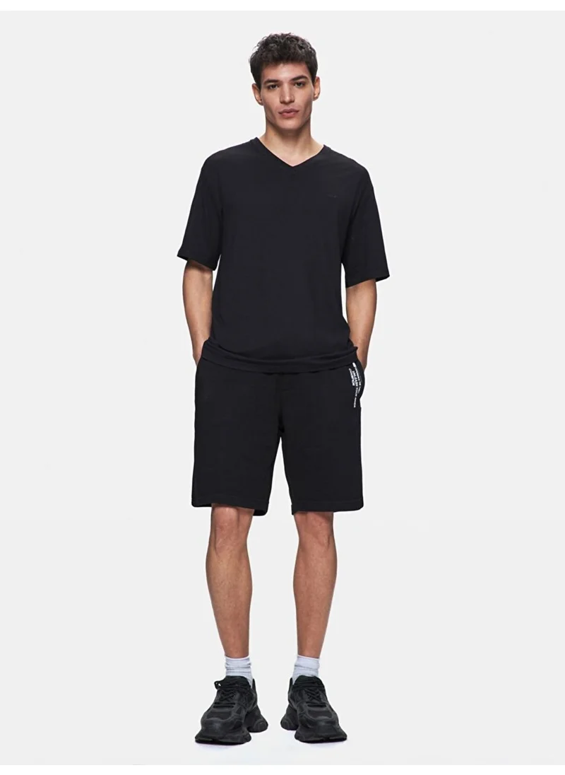 إل تي بي Black T-Shirt