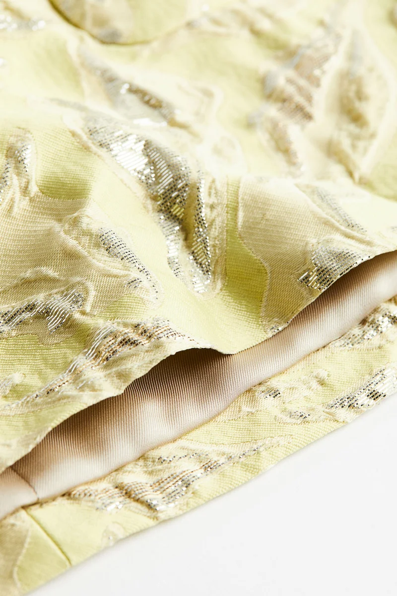 اتش اند ام تنورة - من الجاكار اللامع