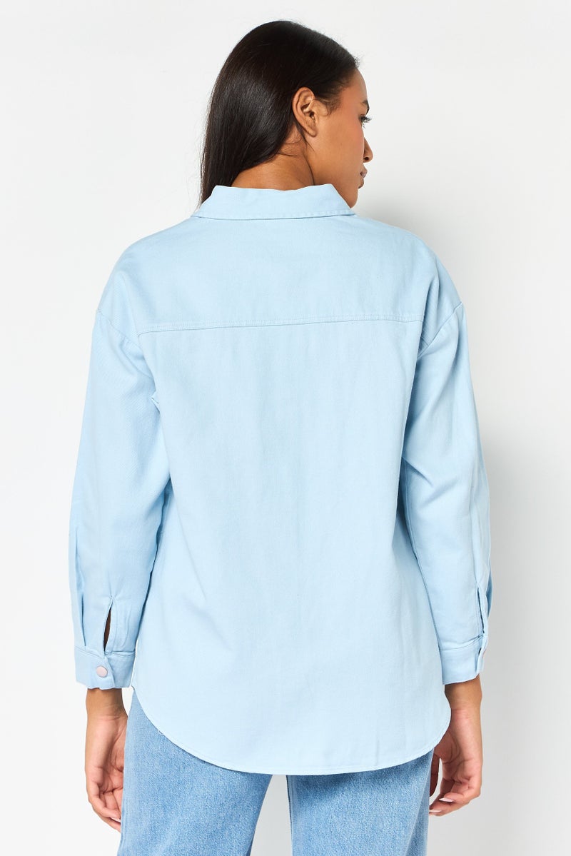 bebe Women Plain Denim Jacket Shirt, Light Blue - Image 4