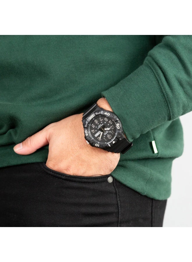 كاسيو ساعة كاسيو MRW-210H-1AVDF الرياضية للرجال – قرص أسود، سوار رزين أسود، أرقام كبيرة، مقاومة للماء 100 متر - Image 2