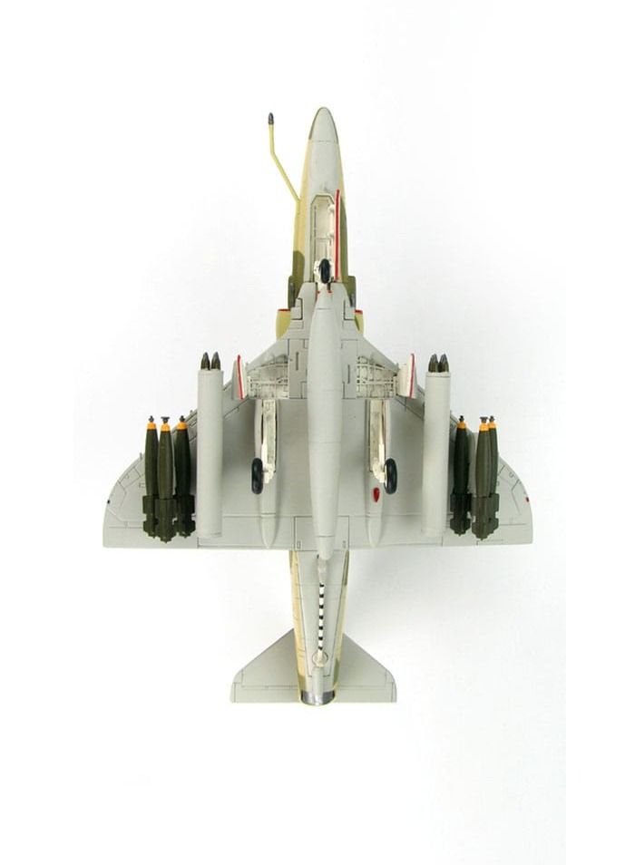 فايتر جيفتس Douglas A-4KU Skyhawk Die Cast Model Scale 1:72 - Image 4