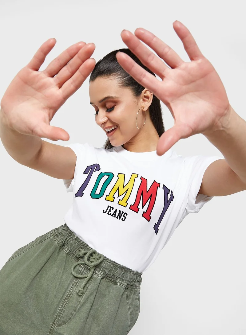 TOMMY JEANS Round Neck Graphic T-Shirt