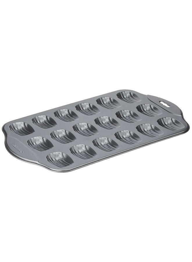 Norpro New Non Stick Mini 18 Madeleine Pan Sponge Cake Shells Best For Chocolate - Image 1