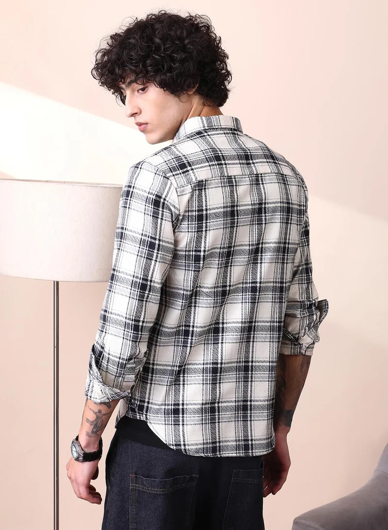 Campus Sutra Campus Sutra Men's Obsidian Black & Cream White Halo-Graph Regular Shirt For Casual Wear | Spread Collar | Long Cuffed Sleeves | Button Closure | Shirt Crafted With Comfort Fit For Everyday Wear