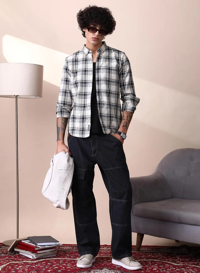 Campus Sutra Campus Sutra Men's Obsidian Black & Cream White Halo-Graph Regular Shirt For Casual Wear | Spread Collar | Long Cuffed Sleeves | Button Closure | Shirt Crafted With Comfort Fit For Everyday Wear