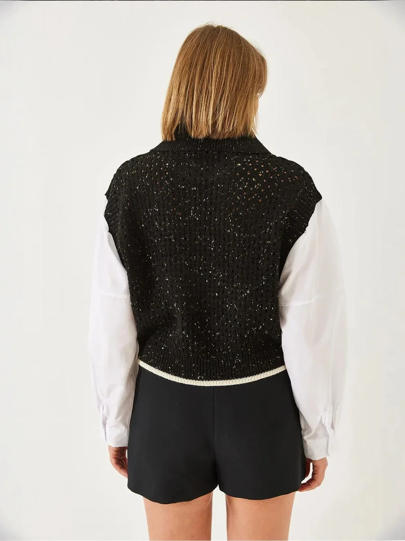 Bianco Lucci LUCCI Textured Knit Crop Sweater with Shirt Collar