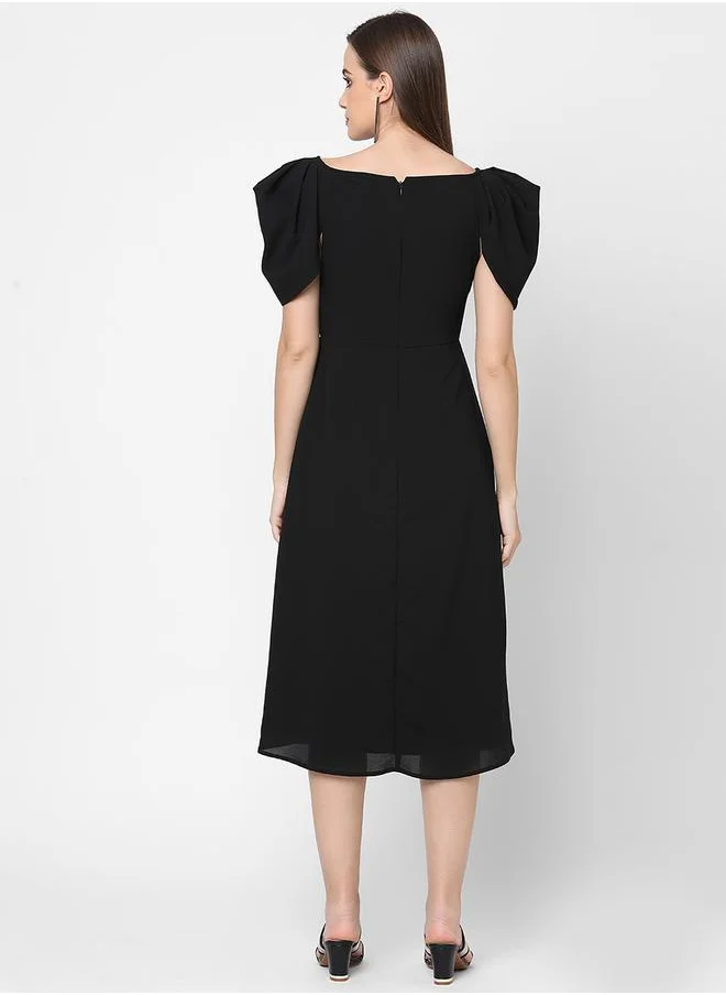 ميش Boat Neck Beaded Waistband Midi Dress by Styli