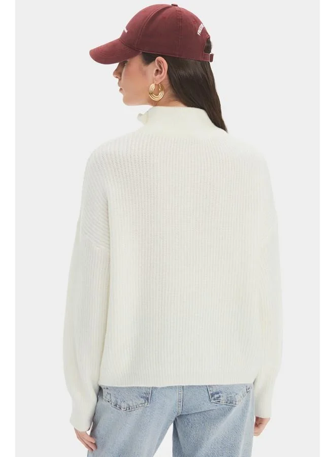 JUNE June Women Soft Texture Zippered Knitwear Sweater Ecru
