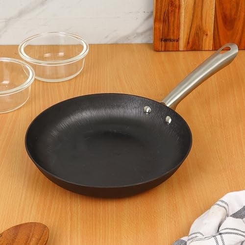 Femora Preseasoned Cast Iron 24 Cm Fry Pan, Non Toxic And Coating, Pack Of 1 - Black - Image 1