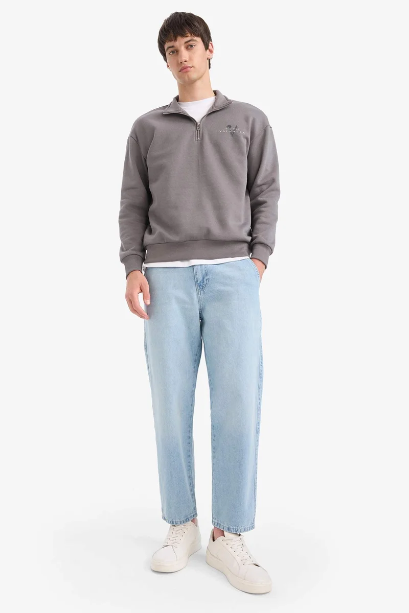 ديفاكتو Boxy Fit Vikings Valhalla Printed Long Sleeve Sweatshirt