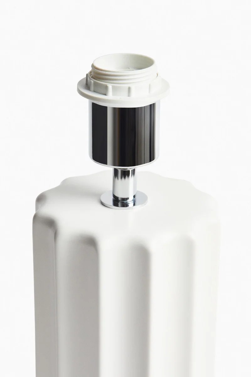 اتش اند ام قاعدة مصباح من الفخار المزخرف